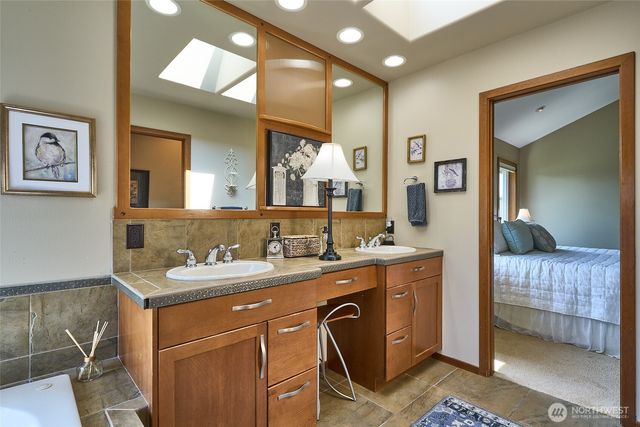 23707 231st Court SE, Maple Valley, WA 98038