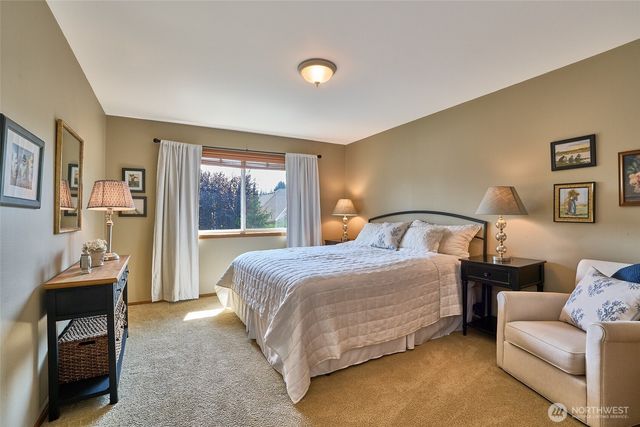 23707 231st Court SE, Maple Valley, WA 98038