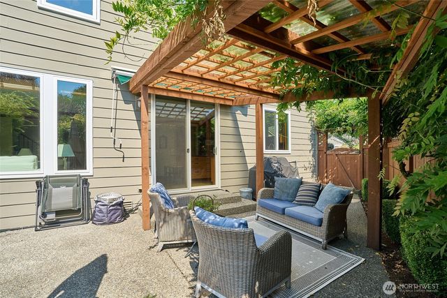 23707 231st Court SE, Maple Valley, WA 98038