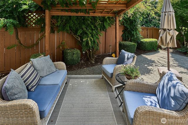 23707 231st Court SE, Maple Valley, WA 98038