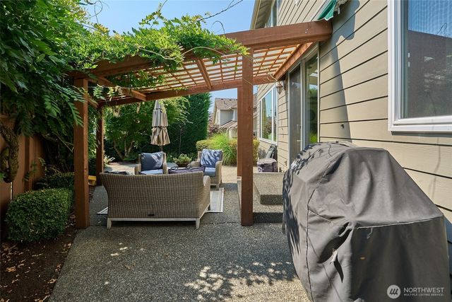 23707 231st Court SE, Maple Valley, WA 98038