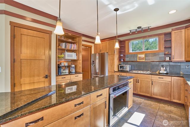 23707 231st Court SE, Maple Valley, WA 98038