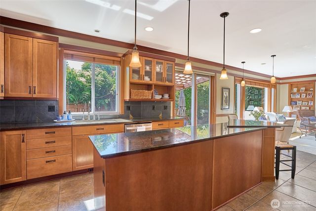 23707 231st Court SE, Maple Valley, WA 98038