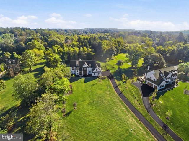 1337 VALLEY RD, Glen Mills, PA 19342