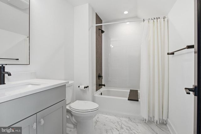 1337 VALLEY RD, Glen Mills, PA 19342