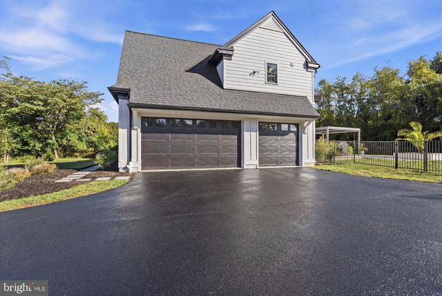 1337 VALLEY RD, Glen Mills, PA 19342