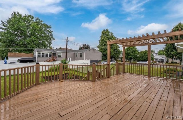 18 Lille Lane, Cheektowaga, NY 14227