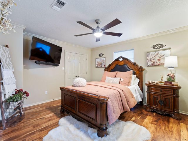 56 Valhalla Drive, Bay City, TX 77414