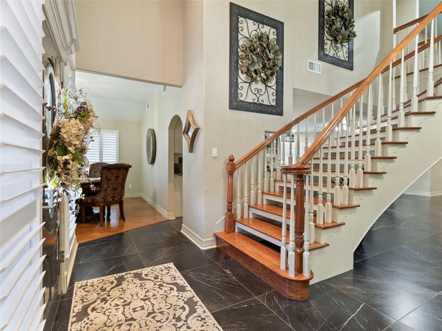 56 Valhalla Drive, Bay City, TX 77414