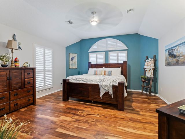 56 Valhalla Drive, Bay City, TX 77414