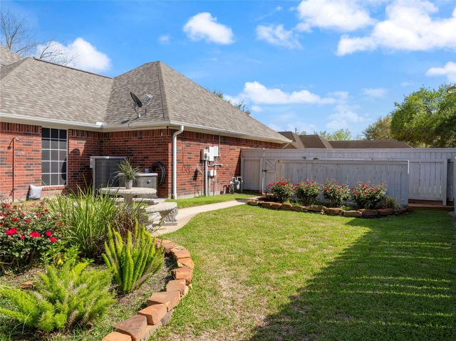 56 Valhalla Drive, Bay City, TX 77414