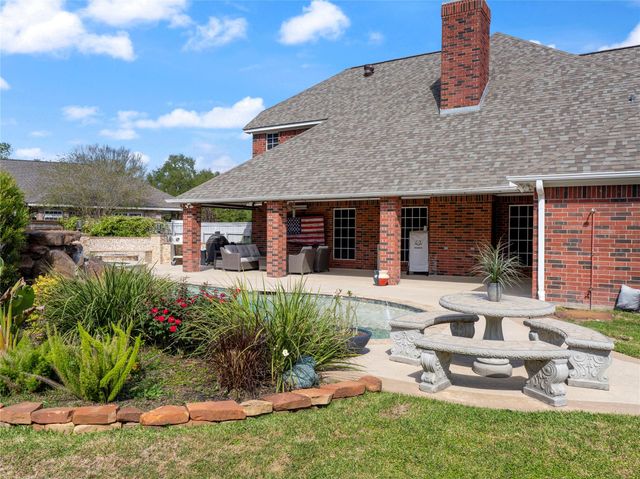 56 Valhalla Drive, Bay City, TX 77414