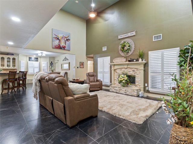 56 Valhalla Drive, Bay City, TX 77414