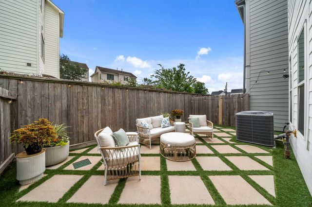 9018 Wellspring Drive, Houston, TX 77080