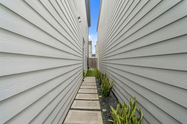 9018 Wellspring Drive, Houston, TX 77080