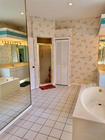 7402 FAIRLINKS COURT, Sarasota, FL 34243