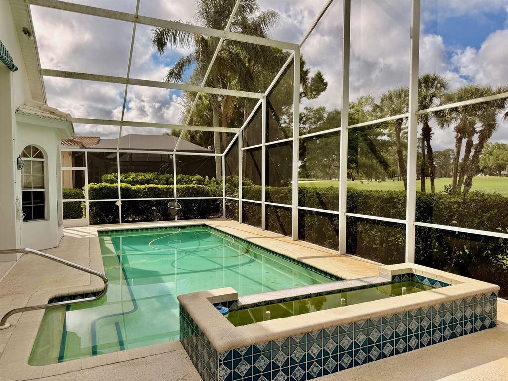 Image 23 of property listing at 7402 FAIRLINKS COURT, Sarasota, FL 34243