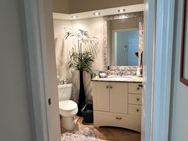 12841 Oak Knoll Drive, Palm Beach Gardens, FL 33418