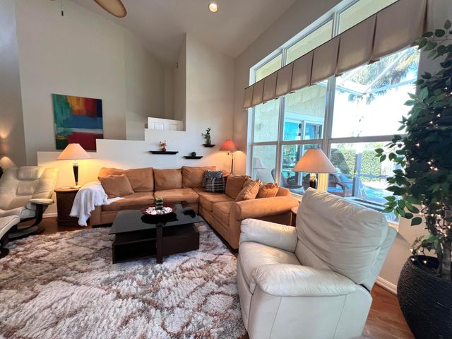 12841 Oak Knoll Drive, Palm Beach Gardens, FL 33418