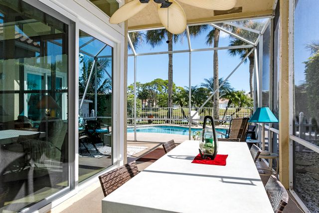 12841 Oak Knoll Drive, Palm Beach Gardens, FL 33418