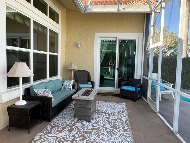 12841 Oak Knoll Drive, Palm Beach Gardens, FL 33418