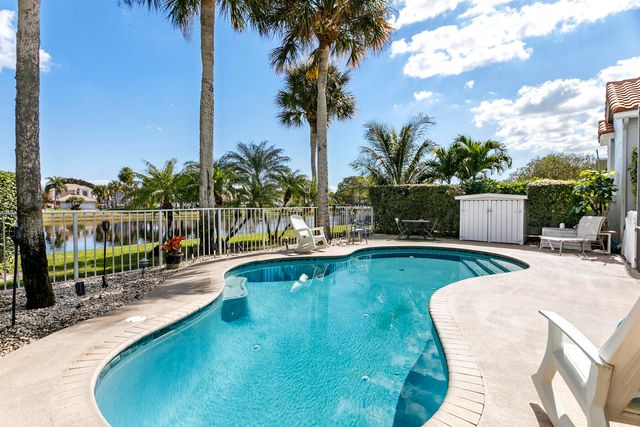 12841 Oak Knoll Drive, Palm Beach Gardens, FL 33418