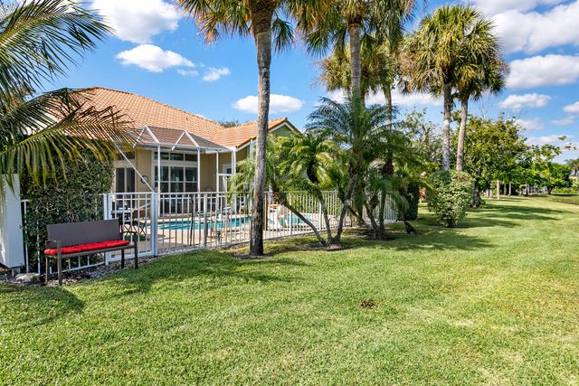 12841 Oak Knoll Drive, Palm Beach Gardens, FL 33418