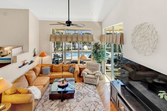 12841 Oak Knoll Drive, Palm Beach Gardens, FL 33418