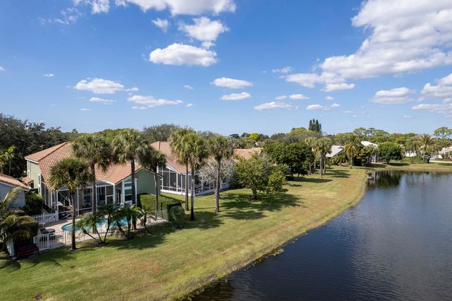 12841 Oak Knoll Drive, Palm Beach Gardens, FL 33418