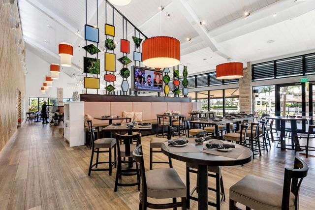 12841 Oak Knoll Drive, Palm Beach Gardens, FL 33418