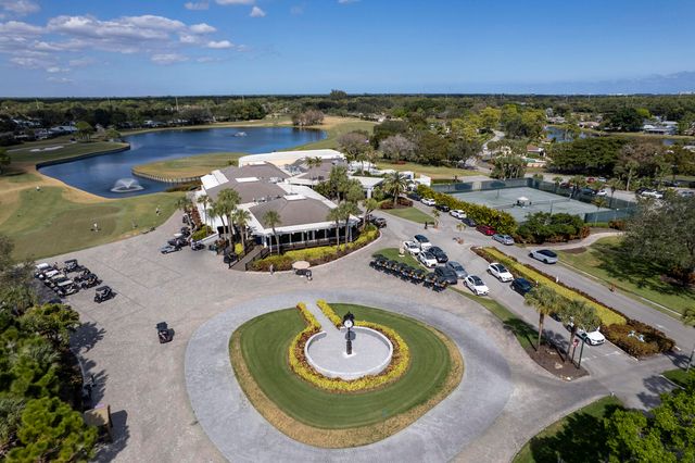 12841 Oak Knoll Drive, Palm Beach Gardens, FL 33418