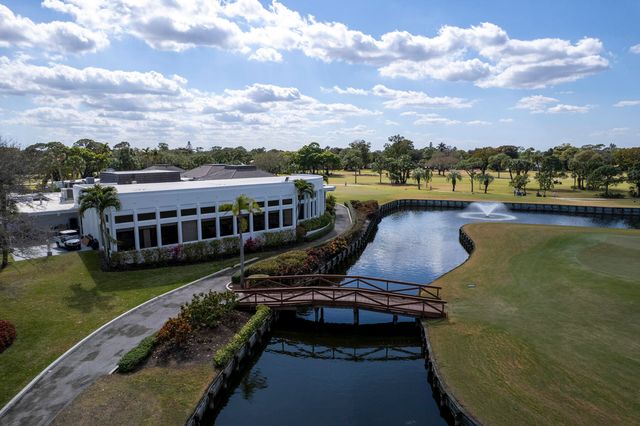 12841 Oak Knoll Drive, Palm Beach Gardens, FL 33418