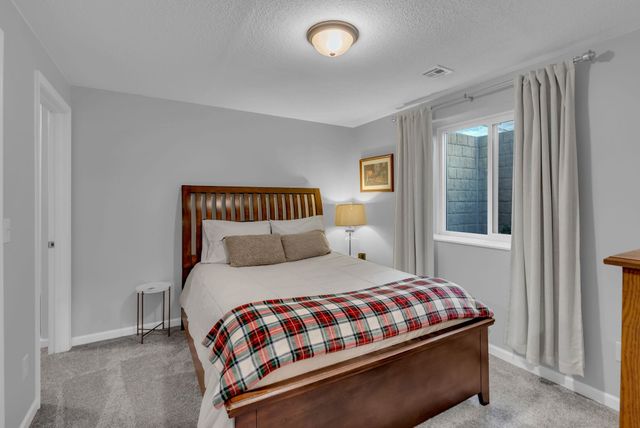 2105 Beltline, Newton, KS 67114