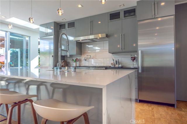 2244 N La Paz, Claremont, CA 91711