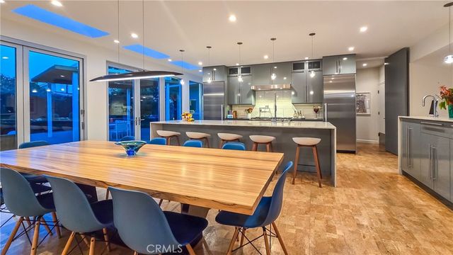 2244 N La Paz, Claremont, CA 91711