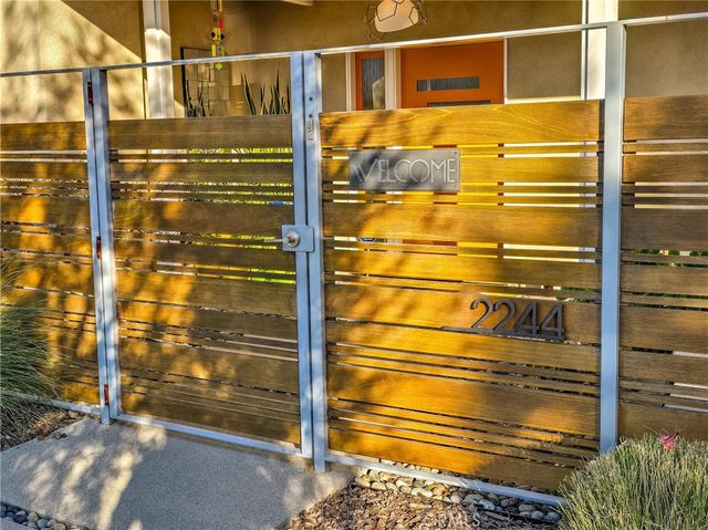 2244 N La Paz, Claremont, CA 91711