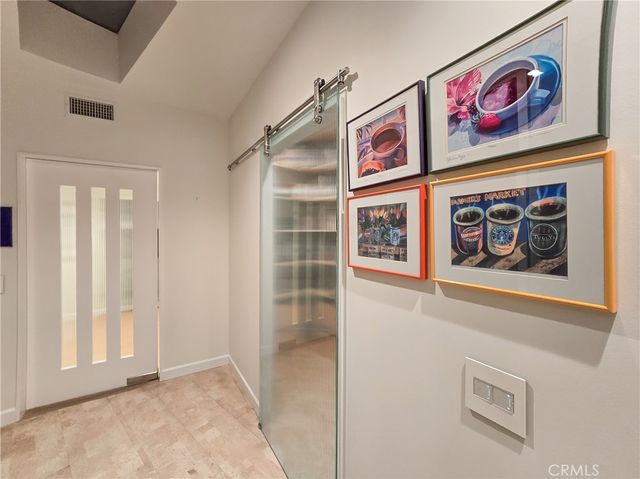 2244 N La Paz, Claremont, CA 91711