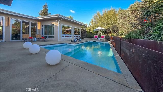 2244 N La Paz, Claremont, CA 91711
