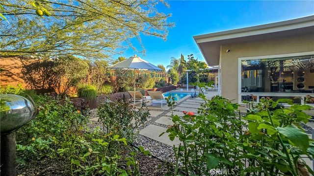 2244 N La Paz, Claremont, CA 91711