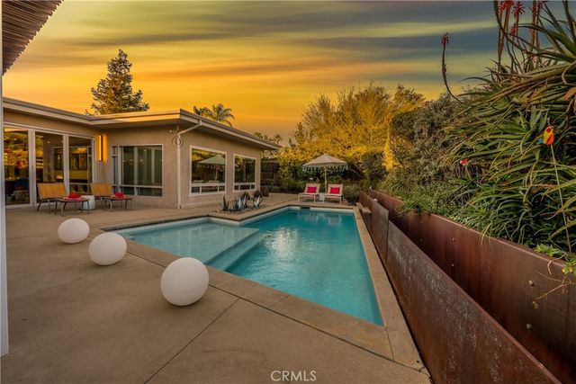 2244 N La Paz, Claremont, CA 91711