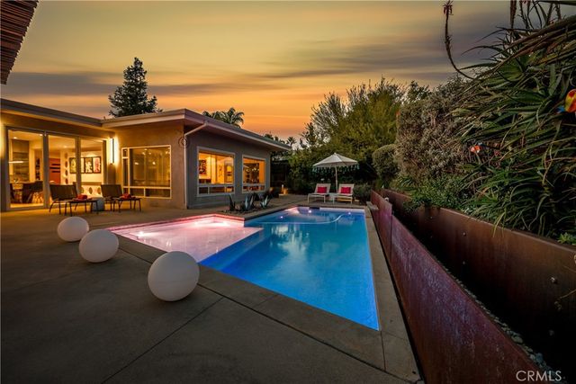 2244 N La Paz, Claremont, CA 91711