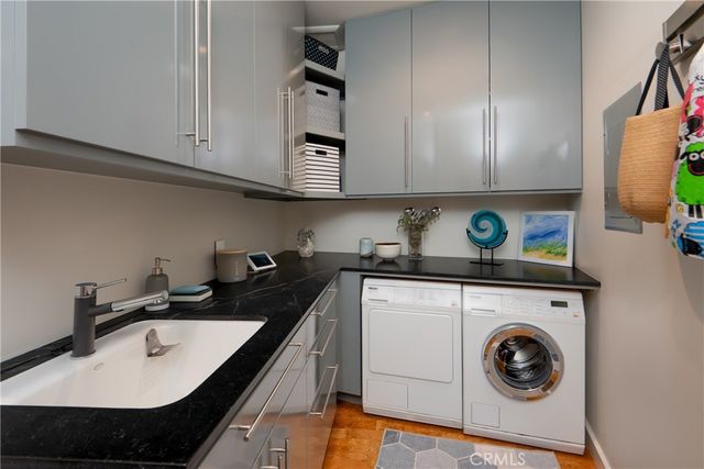 2244 N La Paz, Claremont, CA 91711