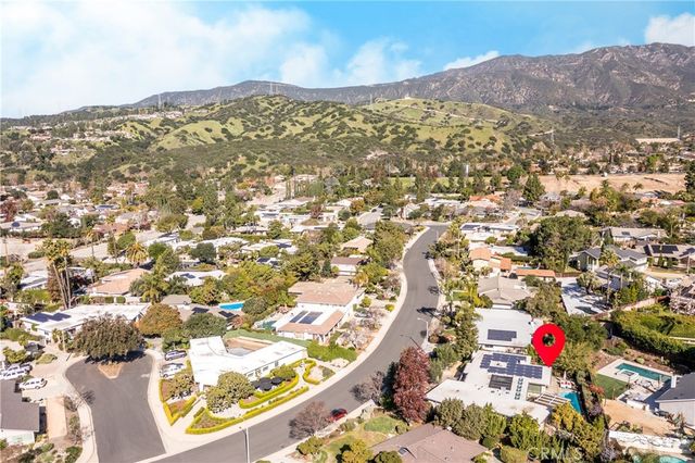 2244 N La Paz, Claremont, CA 91711