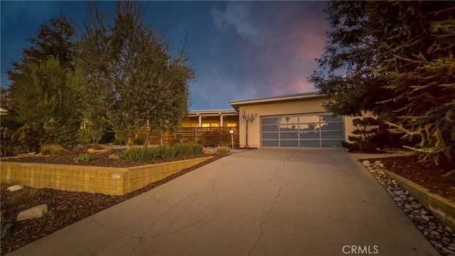 2244 N La Paz, Claremont, CA 91711