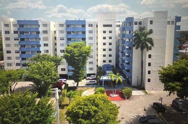 5050 NW 7th Street 511, Miami, FL 33126