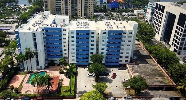 5050 NW 7th Street 511, Miami, FL 33126