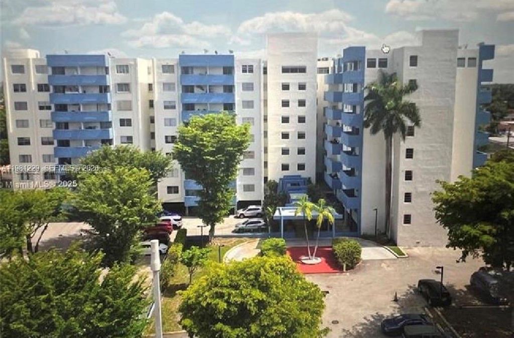 5050 NW 7th Street 511, Miami, FL 33126