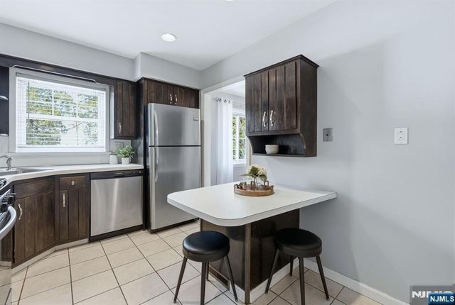 31 Randolph Place, West Orange, NJ 07052