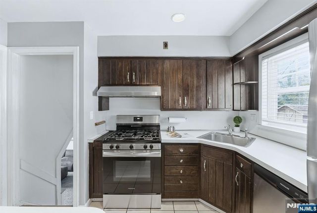 31 Randolph Place, West Orange, NJ 07052