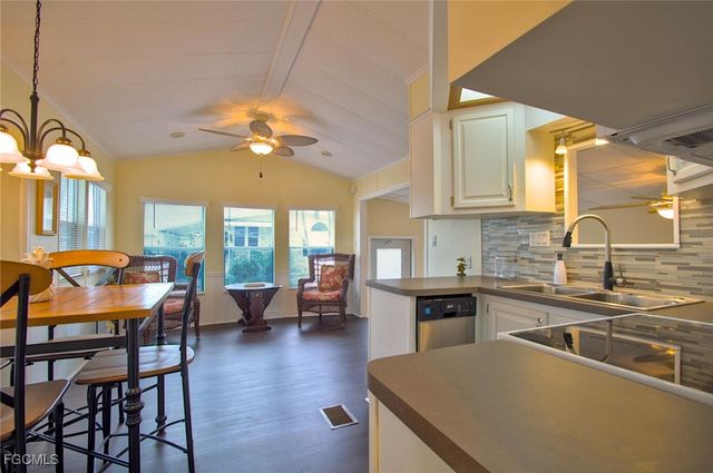 16331 Hermit Thrush LN, Fort Myers, FL 33908